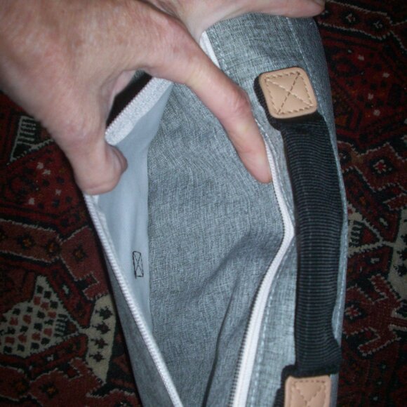 Skip Hop Pronto Baby Portable Changing Station & Diaper Changing Pad Essential - Picture 8 of 9